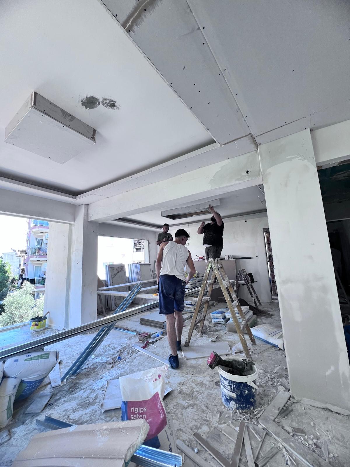 Alçıpan tavan iskeleti ve montaj çalışması
